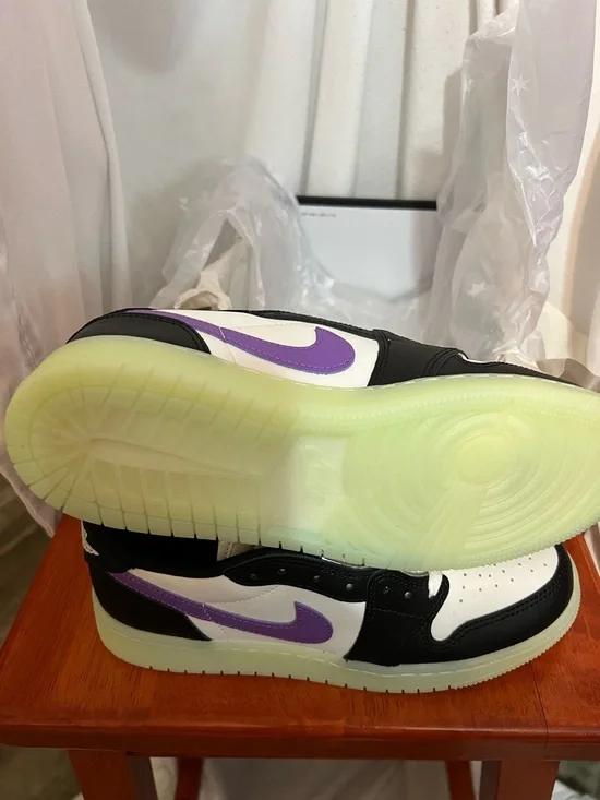 Nike Kids Low-Top Sneakers - White/Black/Purple with Glow Sole - Picture 3 of 7